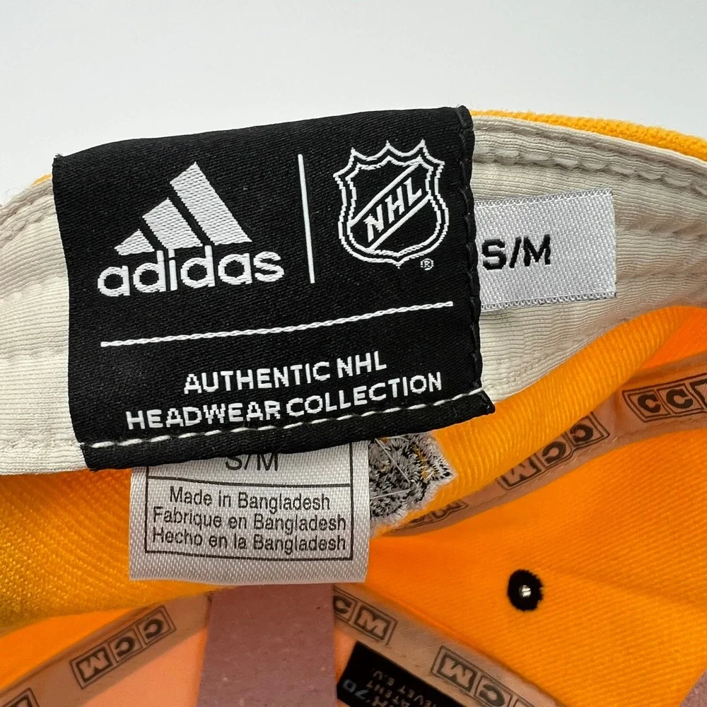CCM Adidas Pittsburgh Penguins NHL Fitted Hat Yellow Black S/M Sample‎ New